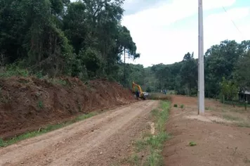 Readequação nas Estradas Rurais de Volta Grande à Chapada