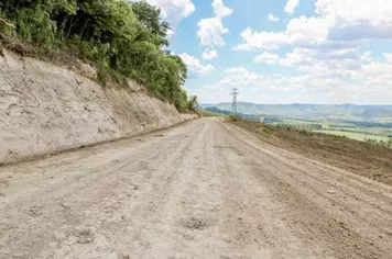 OBRAS DE READEQUAÇÃO CONTINUAM EM VOLTA GRANDE