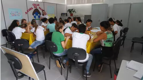 CRAS realizada atividades com adolescentes