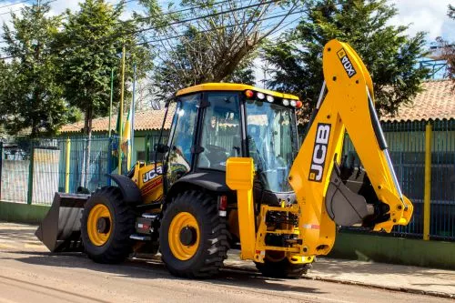 IVAÍ RECEBE MAIS UMA MÁQUINA
