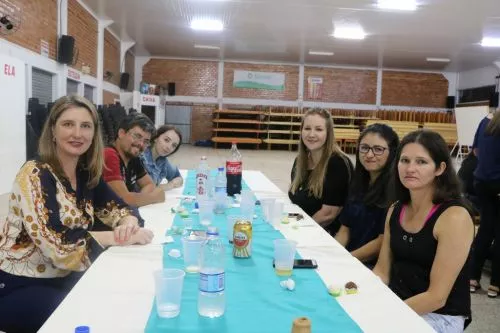 JANTAR COMEMORAÇÃO AO DIA DO PROFESSOR E FUNCIONÁRIO PÚBLICO