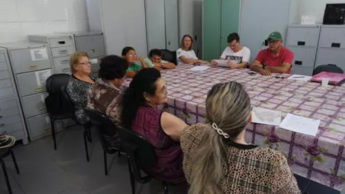 CONSELHO MUNICIPAL DE DIREITOS DO IDOSO REALIZA REUNIÃO