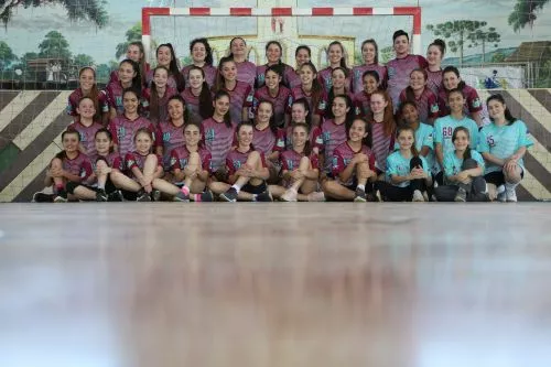 ENTREGA DOS UNIFORMES | PROJETOS ESPORTIVOS MUNICIPAIS